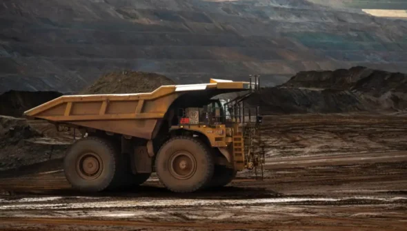 Após vazamento, Justiça paralisa atividades da Vale em complexo de MG